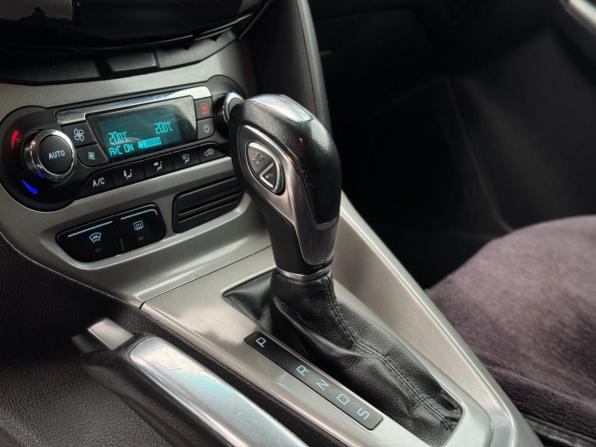 Ford Focus III с пробегом 2012 года, цена 710 000 рублей, 203016 км, хэтчбек, Автокод Объявления