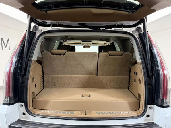 Cadillac Escalade IV с пробегом 2015 года, цена 3 849 000 рублей, 129000 км, внедорожник, Автокод Объявления