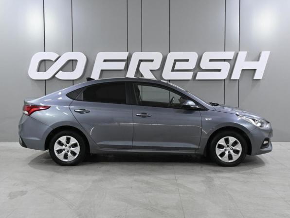 Hyundai Solaris II с пробегом 2019 года, цена 1 579 000 рублей, 124119 км, седан, Автокод Объявления
