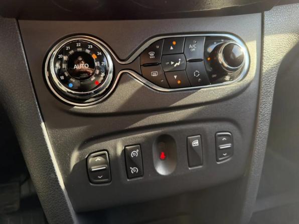Renault Sandero II Рестайлинг с пробегом 2019 года, цена 1 008 930 рублей, 166246 км, хэтчбек, Автокод Объявления