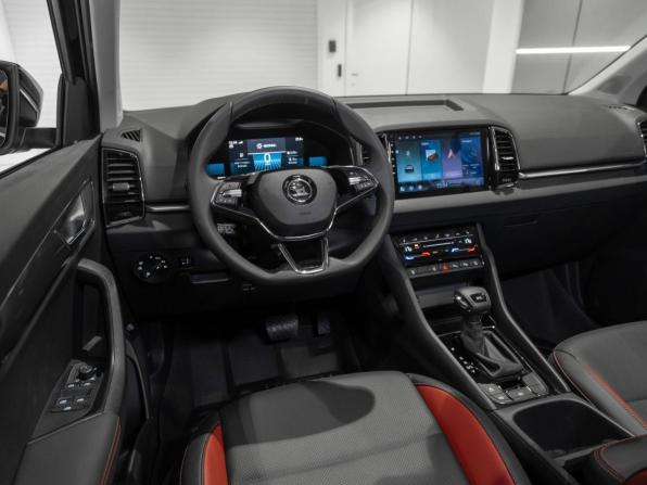 Skoda Karoq I с пробегом 2025 года, цена 3 350 000 рублей, 18 км, внедорожник, Автокод Объявления