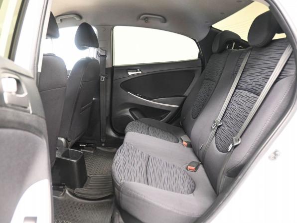 Hyundai Solaris I Рестайлинг с пробегом 2015 года, цена 909 900 рублей, 225307 км, седан, Автокод Объявления