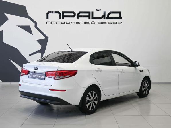 Kia Rio III Рестайлинг с пробегом 2015 года, цена 929 900 рублей, 197000 км, седан, Автокод Объявления