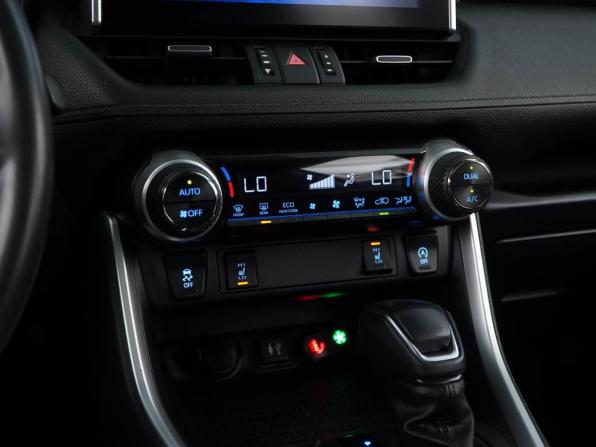 Toyota RAV4 V (XA50) с пробегом 2022 года, цена 3 249 055 рублей, 50899 км, внедорожник, Автокод Объявления