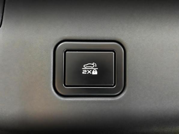Changan UNI-V I с пробегом 2023 года, цена 2 250 000 рублей, 25100 км, лифтбек, Автокод Объявления