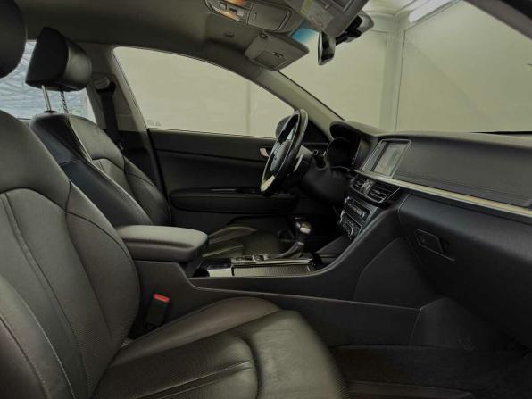 Kia Optima IV Рестайлинг с пробегом 2018 года, цена 1 665 000 рублей, 193152 км, седан, Автокод Объявления
