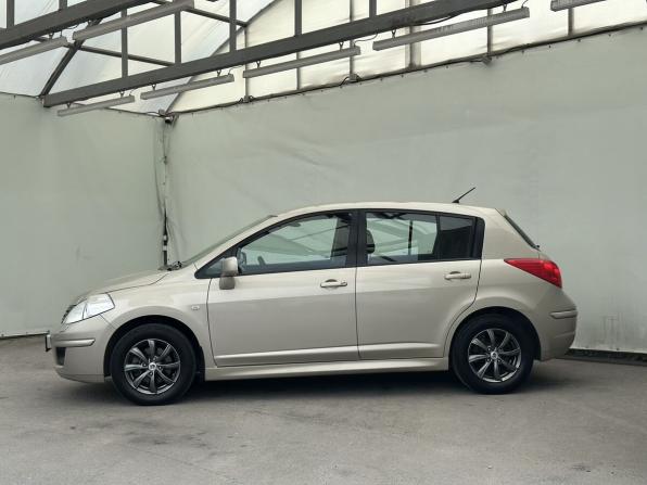 Nissan Tiida I Рестайлинг с пробегом 2010 года, цена 700 000 рублей, 142722 км, хэтчбек, Автокод Объявления