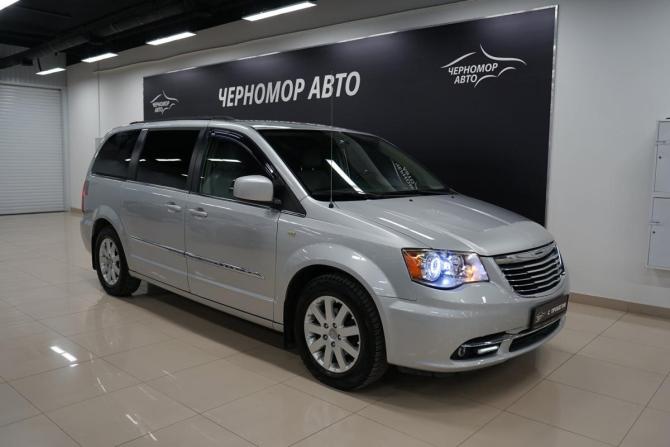 Chrysler Town &amp; Country V Рестайлинг с пробегом 2011 года, цена 999 999 рублей, 304000 км, минивэн, Автокод Объявления