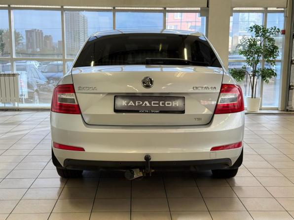 Skoda Octavia III (A7) с пробегом 2014 года, цена 915 000 рублей, 240000 км, лифтбек, Автокод Объявления