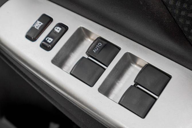 Toyota Vitz III (XP130) Рестайлинг с пробегом 2015 года, цена 849 000 рублей, 102000 км, хэтчбек, Автокод Объявления