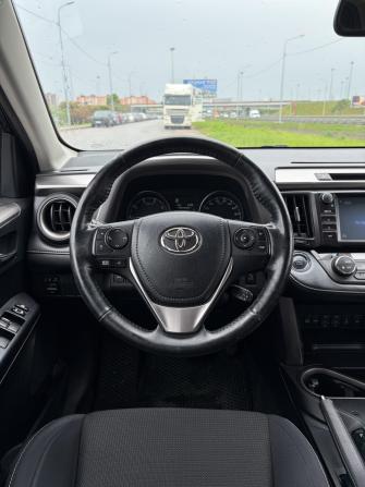 Toyota RAV4 IV (XA40) Рестайлинг с пробегом 2017 года, цена 2 250 000 рублей, 128000 км, внедорожник, Автокод Объявления