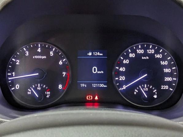Hyundai Solaris II с пробегом 2018 года, цена 1 175 000 рублей, 121000 км, седан, Автокод Объявления