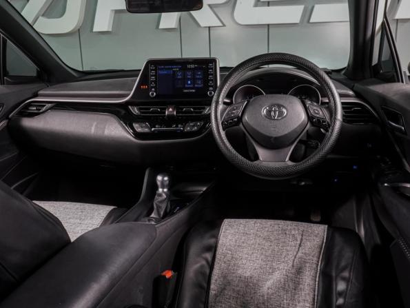 Toyota C-HR I Рестайлинг с пробегом 2020 года, цена 2 349 000 рублей, 110661 км, внедорожник, Автокод Объявления
