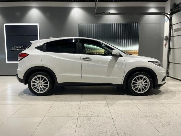 Honda Vezel I Рестайлинг с пробегом 2018 года, цена 1 670 000 рублей, 110243 км, внедорожник, Автокод Объявления