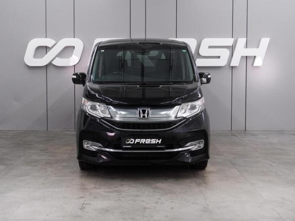 Honda Stepwgn V с пробегом 2017 года, цена 2 069 000 рублей, 106538 км, минивэн, Автокод Объявления