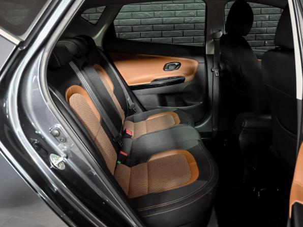 Kia Ceed II Рестайлинг с пробегом 2018 года, цена 1 405 000 рублей, 95095 км, хэтчбек, Автокод Объявления