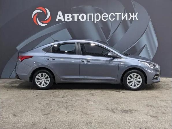 Hyundai Solaris II с пробегом 2017 года, цена 970 000 рублей, 201478 км, седан, Автокод Объявления