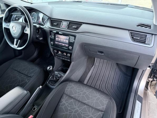 Skoda Rapid I Рестайлинг с пробегом 2018 года, цена 1 349 000 рублей, 72863 км, лифтбек, Автокод Объявления