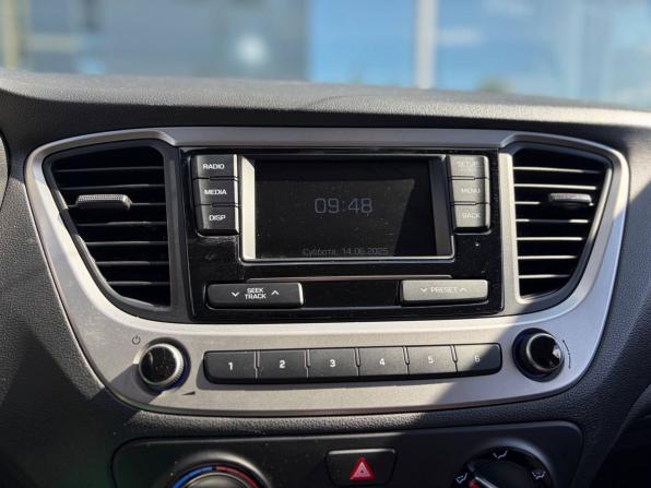 Hyundai Solaris II с пробегом 2019 года, цена 1 375 000 рублей, 49000 км, седан, Автокод Объявления