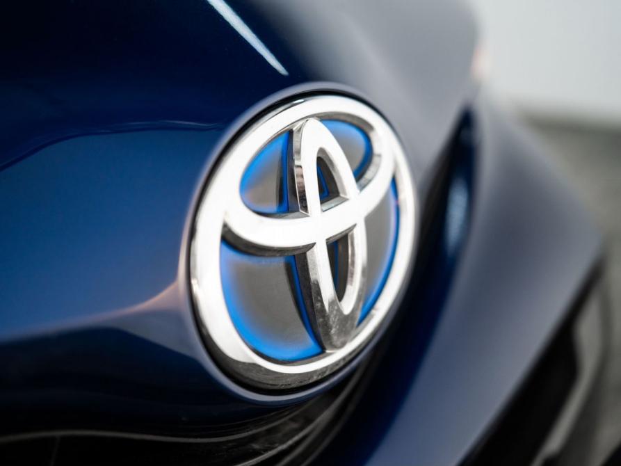 Toyota Prius Alpha I (ZVW40/41) Рестайлинг Иркутск  - изображение 21