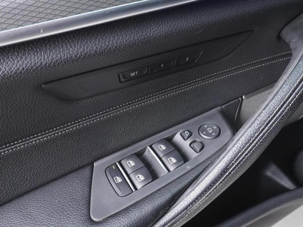 BMW 5 серии VII (G30/G31/G38) с пробегом 2017 года, цена 3 824 070 рублей, 133645 км, седан, Автокод Объявления