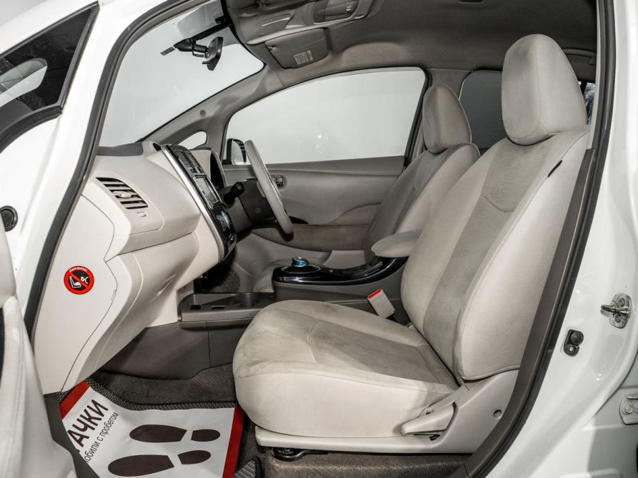 Nissan Leaf I (ZE0/AZE0) Иркутск  - изображение 6