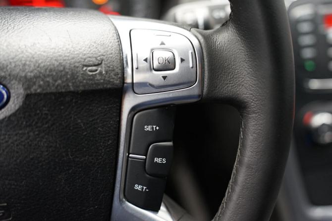 Ford Mondeo IV Рестайлинг с пробегом 2012 года, цена 998 000 рублей, 182235 км, седан, Автокод Объявления