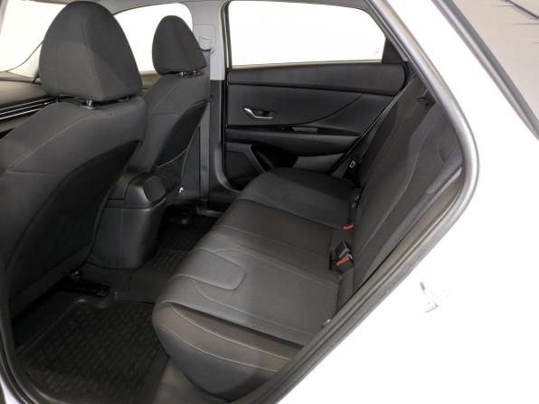 Hyundai Elantra VII (CN7) с пробегом 2022 года, цена 2 035 000 рублей, 58162 км, седан, Автокод Объявления