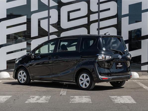Toyota Sienta II Рестайлинг с пробегом 2019 года, цена 1 480 000 рублей, 66937 км, компактвэн, Автокод Объявления