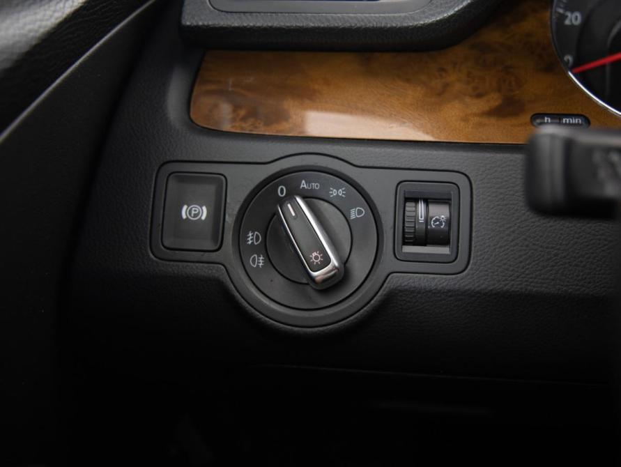Volkswagen Passat B6 Санкт-Петербург  - изображение 18