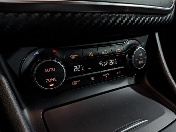 Mercedes-Benz A-Класс III (W176) Рестайлинг с пробегом 2015 года, цена 1 650 000 рублей, 90247 км, хэтчбек, Автокод Объявления