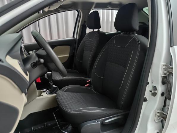 Renault Logan II с пробегом 2017 года, цена 895 000 рублей, 55000 км, седан, Автокод Объявления