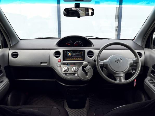 Toyota Sienta I Рестайлинг 1 с пробегом 2010 года, цена 699 000 рублей, 220000 км, компактвэн, Автокод Объявления