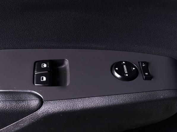 Hyundai Solaris II с пробегом 2017 года, цена 1 190 000 рублей, 135005 км, седан, Автокод Объявления