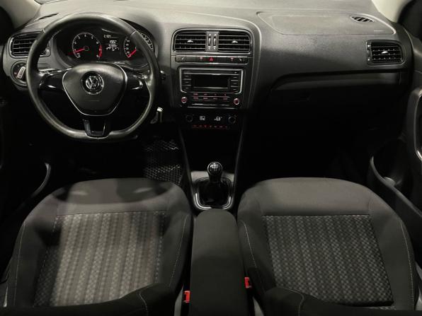 Volkswagen Polo V Рестайлинг с пробегом 2018 года, цена 730 000 рублей, 131329 км, седан, Автокод Объявления