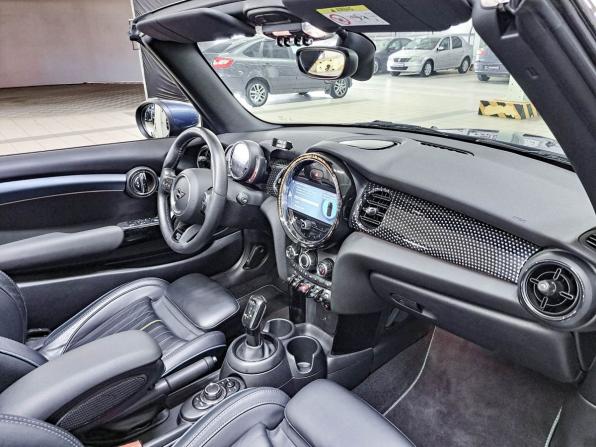 Mini Cabrio III Рестайлинг с пробегом 2021 года, цена 3 640 000 рублей, 23279 км, кабриолет, Автокод Объявления
