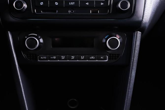 Volkswagen Polo V с пробегом 2013 года, цена 719 000 рублей, 235000 км, седан, Автокод Объявления