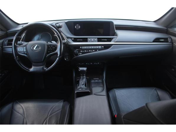 Lexus ES VII с пробегом 2019 года, цена 3 440 000 рублей, 106524 км, седан, Автокод Объявления