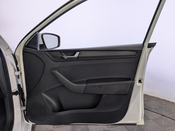 Skoda Rapid II с пробегом 2021 года, цена 1 185 000 рублей, 190923 км, лифтбек, Автокод Объявления