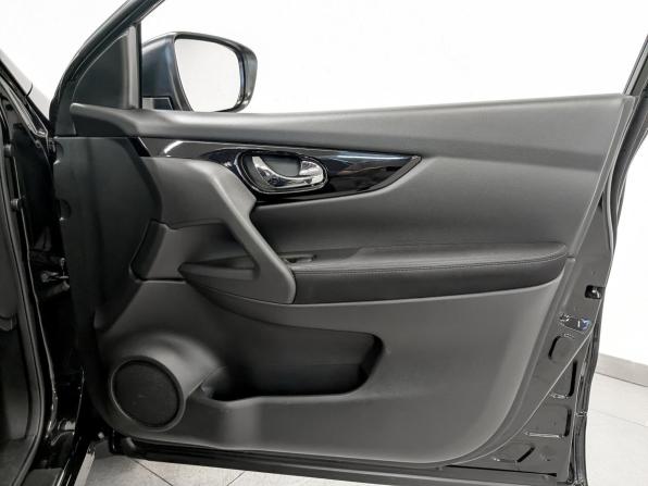 Nissan Qashqai II с пробегом 2018 года, цена 1 825 000 рублей, 132592 км, внедорожник, Автокод Объявления