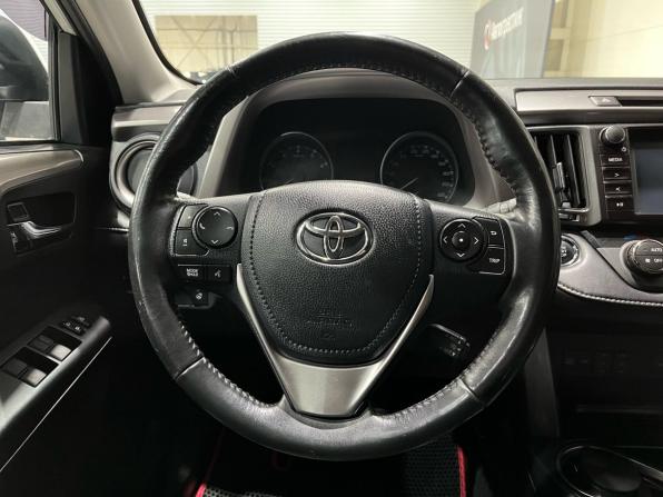Toyota RAV4 IV (XA40) Рестайлинг с пробегом 2019 года, цена 2 850 000 рублей, 117000 км, внедорожник, Автокод Объявления