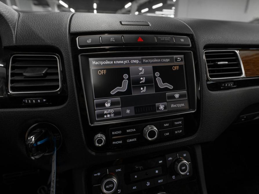 Volkswagen Touareg II Рестайлинг Москва  - изображение 24