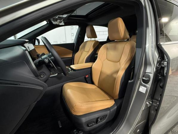 Новый Lexus RX V 2025 года, цена 7 790 000 рублей, внедорожник, Автокод Объявления