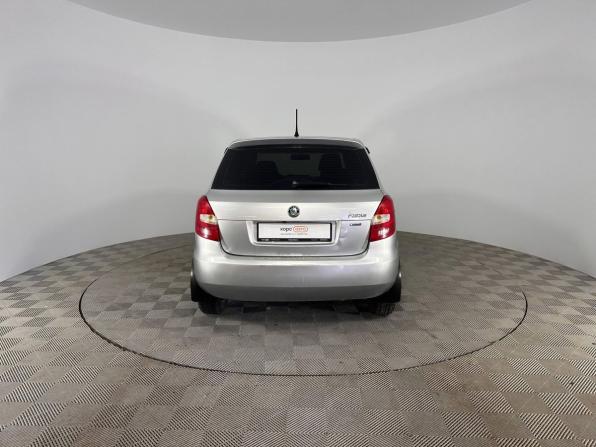 Skoda Fabia II Рестайлинг с пробегом 2011 года, цена 414 000 рублей, 299878 км, хэтчбек, Автокод Объявления