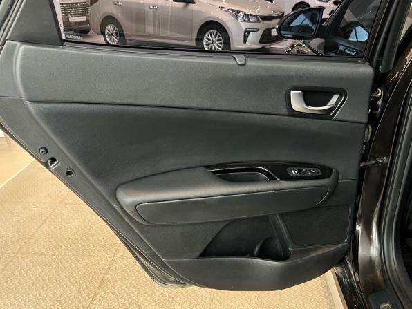 Kia Optima IV с пробегом 2016 года, цена 1 999 000 рублей, 99500 км, седан, Автокод Объявления
