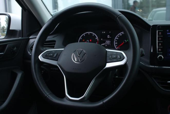Volkswagen Polo VI с пробегом 2021 года, цена 1 690 000 рублей, 107962 км, лифтбек, Автокод Объявления