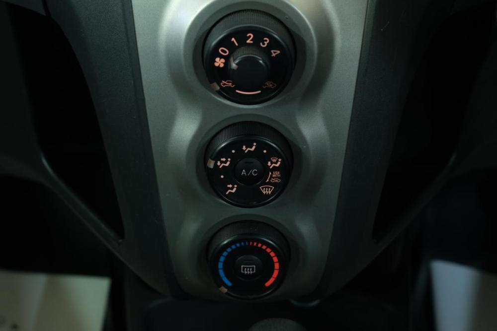 Toyota Vitz II (XP90) Омск  - изображение 16