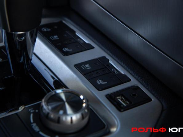 Toyota Land Cruiser 200 Series Рестайлинг 2 с пробегом 2016 года, цена 5 690 000 рублей, 159409 км, внедорожник, Автокод Объявления