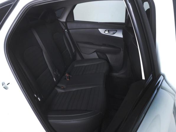 Kia K3 II (China Market) Рестайлинг с пробегом 2024 года, цена 2 349 000 рублей, 33515 км, седан, Автокод Объявления