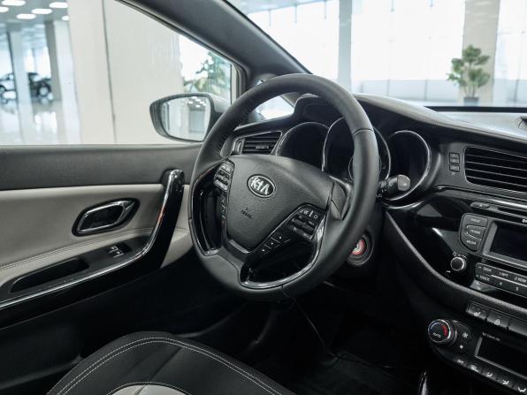 Kia Ceed II с пробегом 2013 года, цена 989 000 рублей, 153619 км, хэтчбек, Автокод Объявления